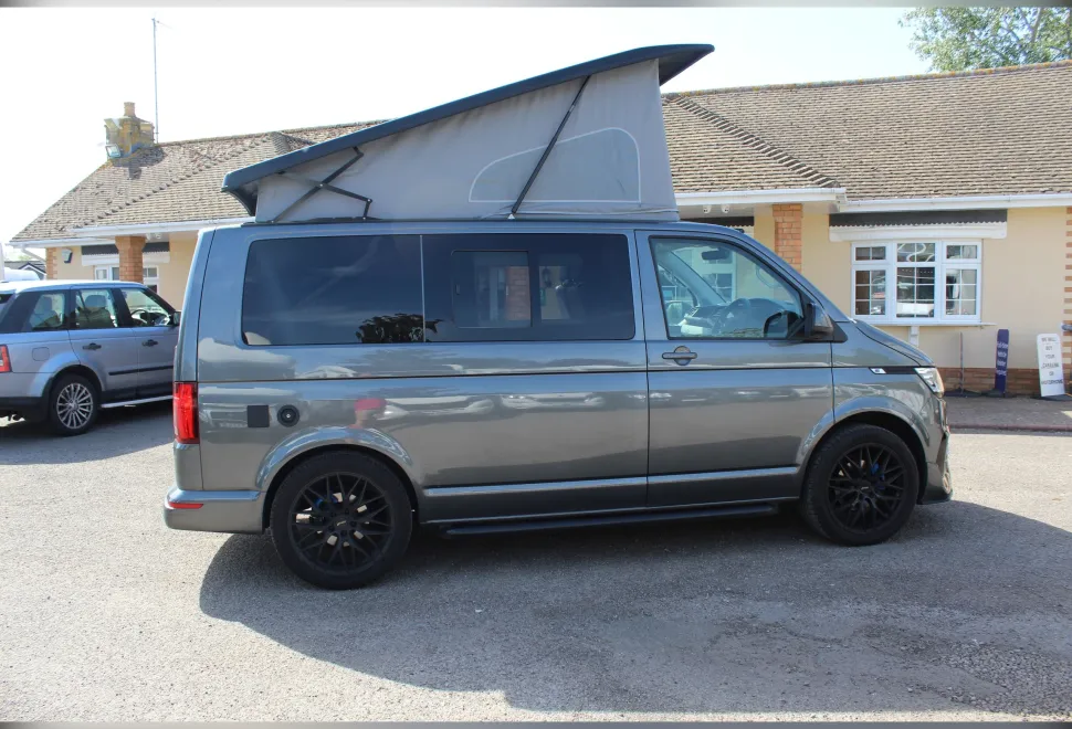 Volkswagen  Transporter 2024