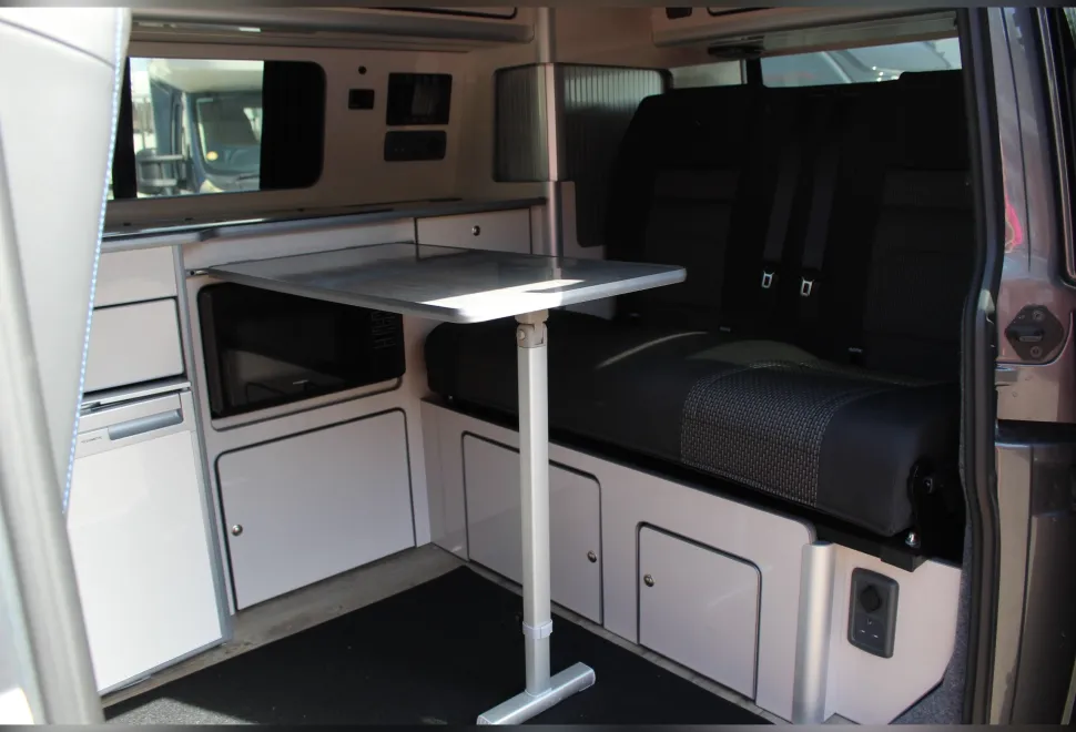 Volkswagen  Transporter 2024