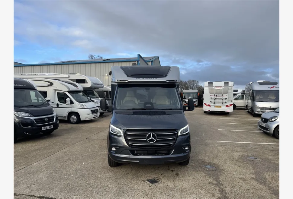 Adria  MATRIX SUPREME MB 670 DC 