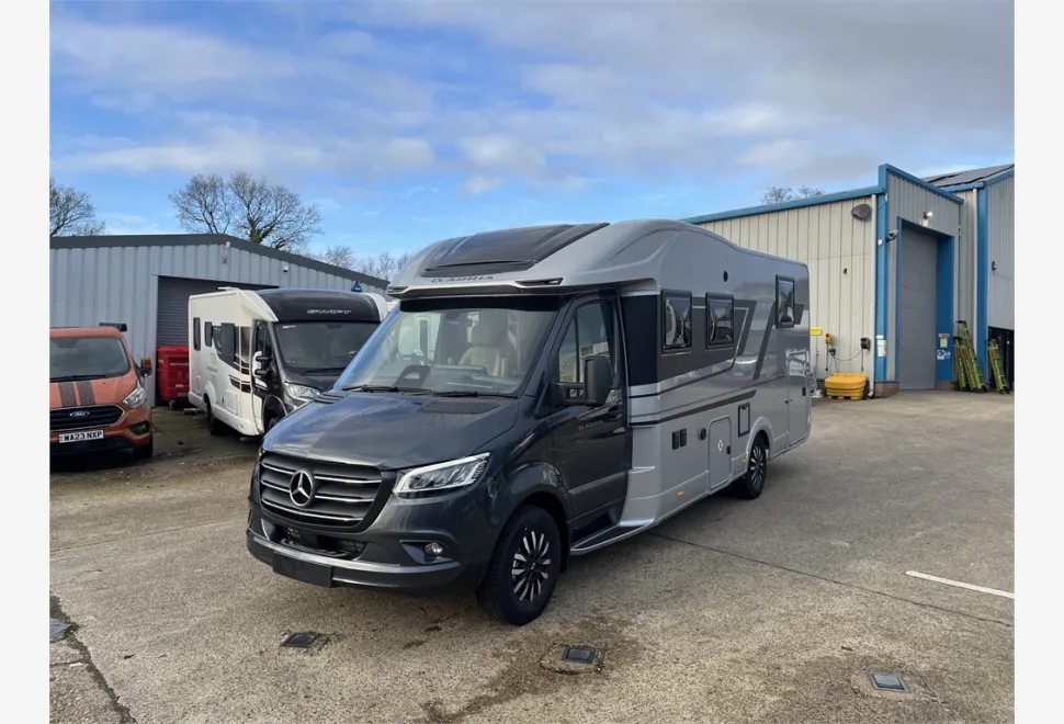 Adria  MATRIX SUPREME MB 670 DC 