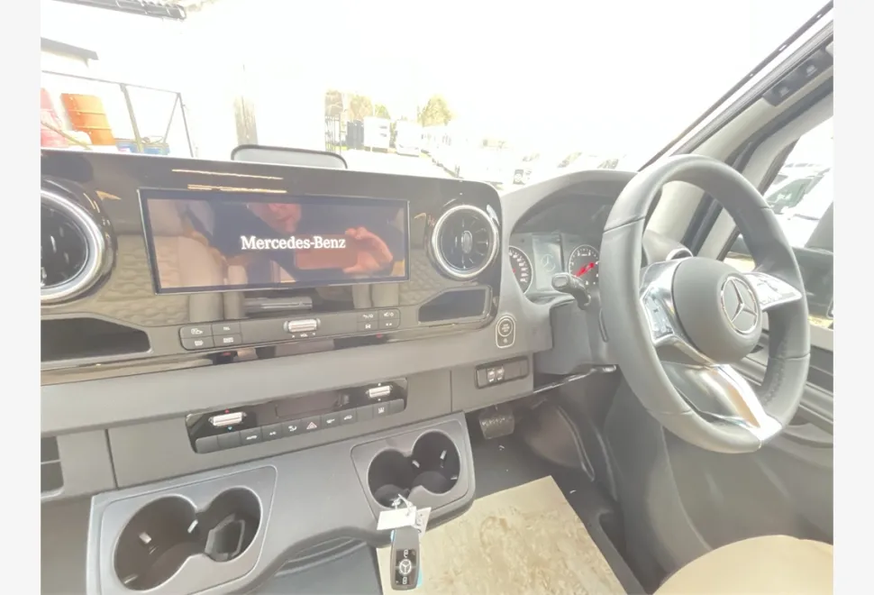 Adria  MATRIX SUPREME MB 670 DC 