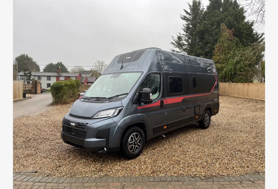 Pilote  Van V633M 