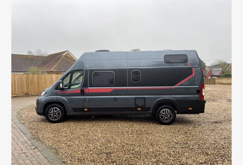 Pilote  Van V633M 