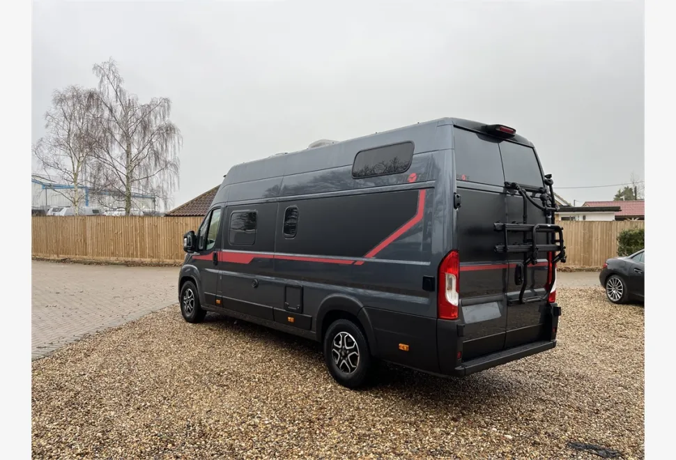 Pilote  Van V633M 