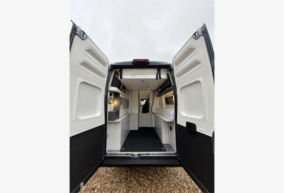 Pilote  Van V633M 