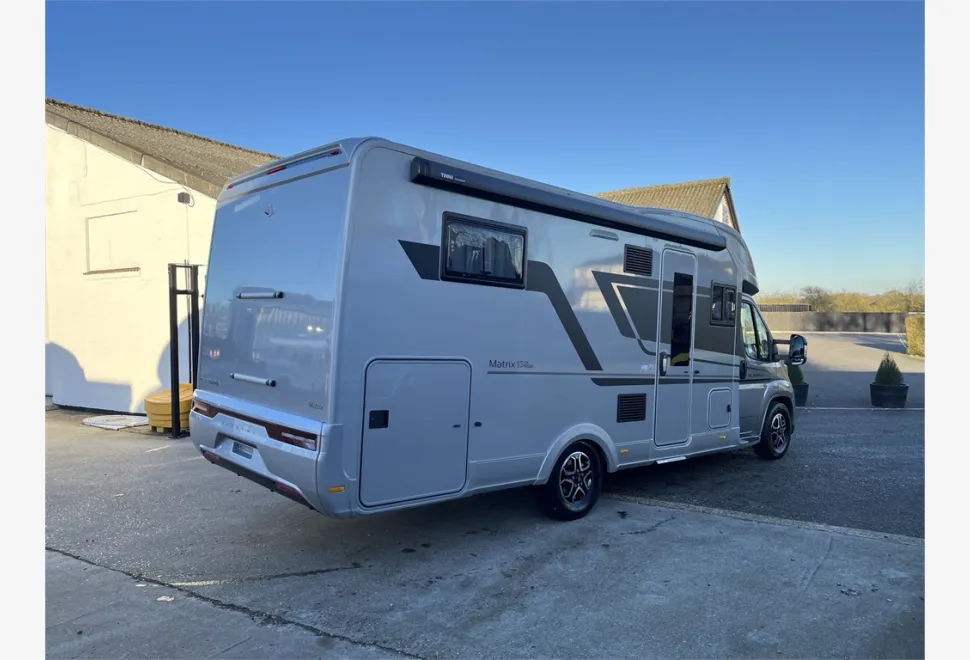 Adria  MATRIX SUPREME 670 DC 