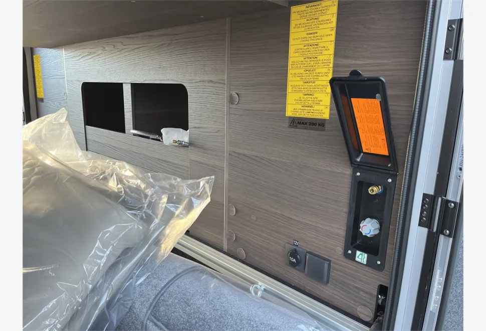 Adria  MATRIX SUPREME 670 DC 
