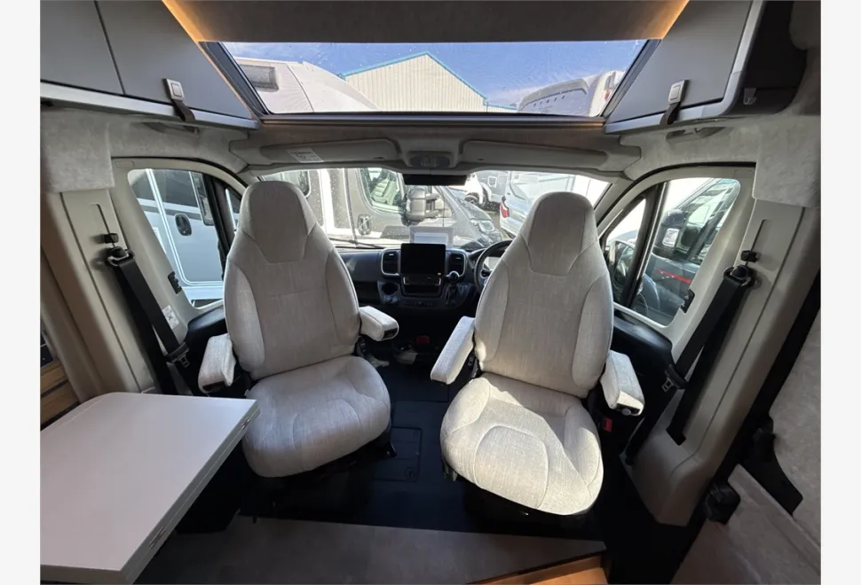 Hymer  Camper Van Yellowstone 