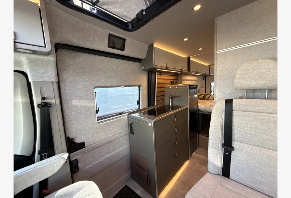 Hymer  Camper Van Yellowstone 