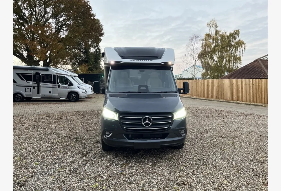 Adria  MATRIX SUPREME MB 670 DL 