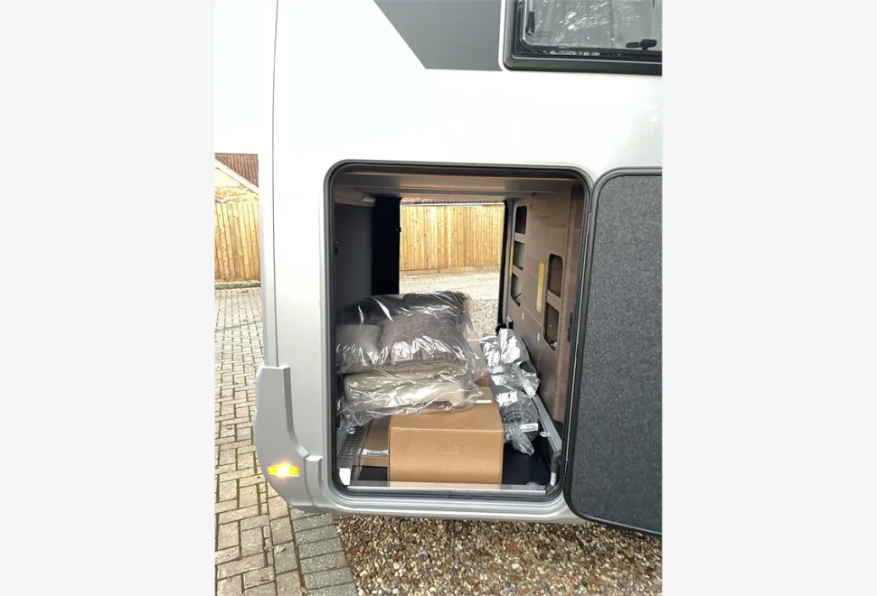 Adria  MATRIX SUPREME MB 670 DL 