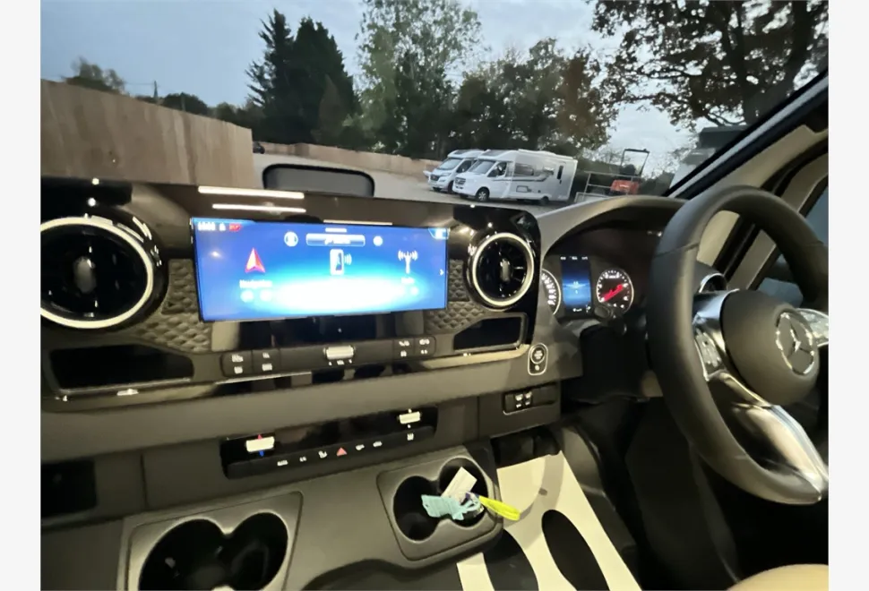 Adria  MATRIX SUPREME MB 670 DL 