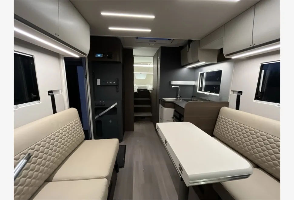 Adria  MATRIX SUPREME MB 670 DL 