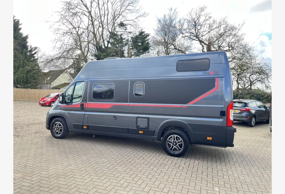 Pilote  Van V633M 