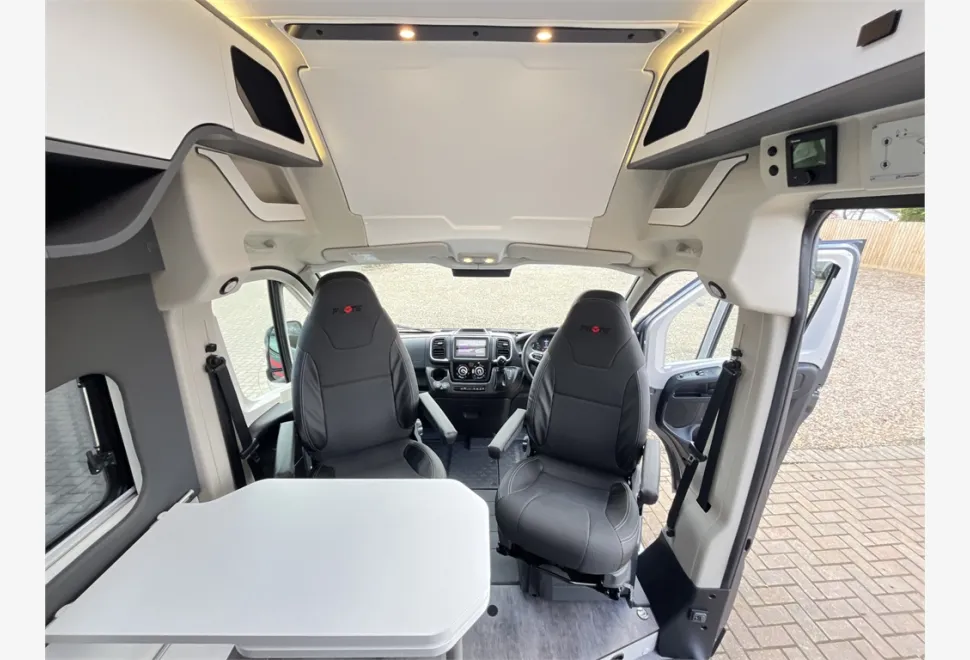 Pilote  Van V633M 