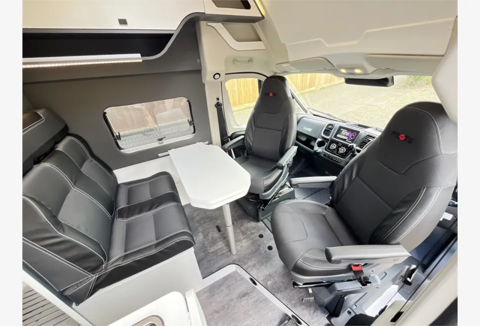 Pilote  Van V633M 