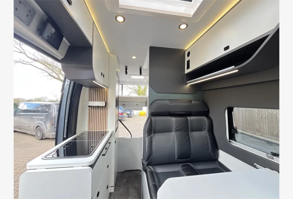 Pilote  Van V633M 
