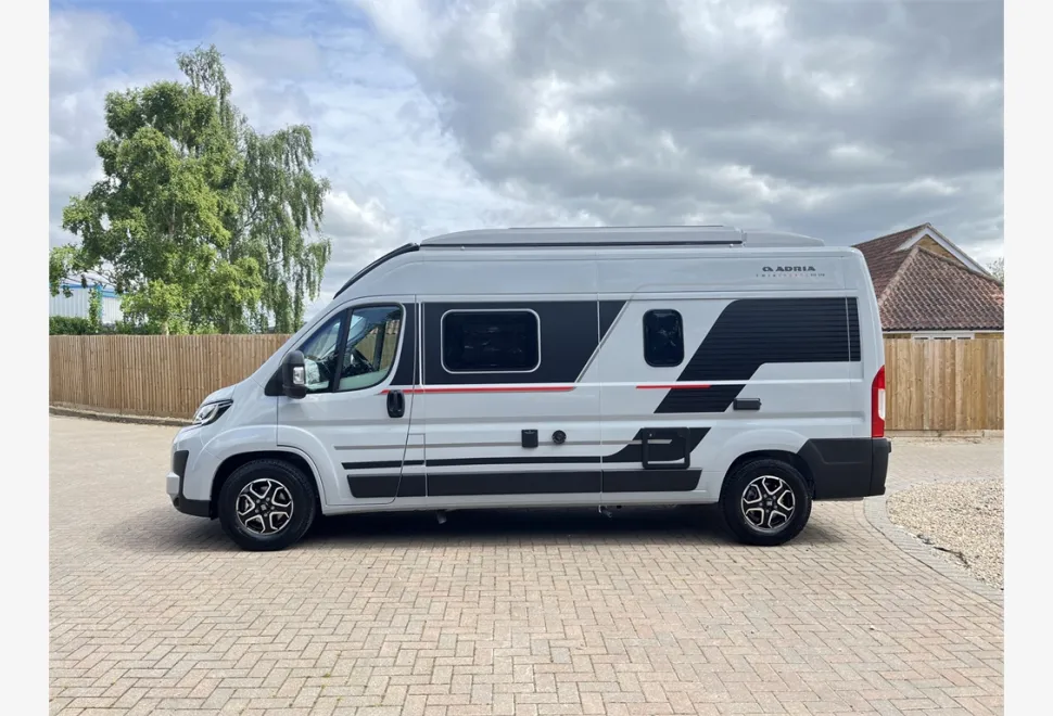 Adria  TWIN SPORTS 600 SPB 