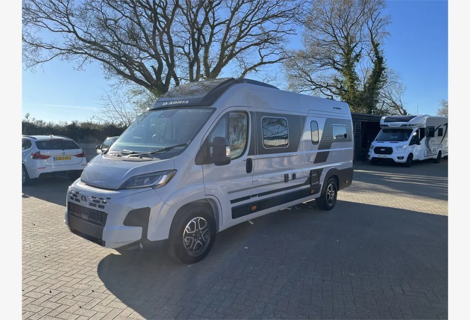 Adria  TWIN SUPREME 640 SLB 