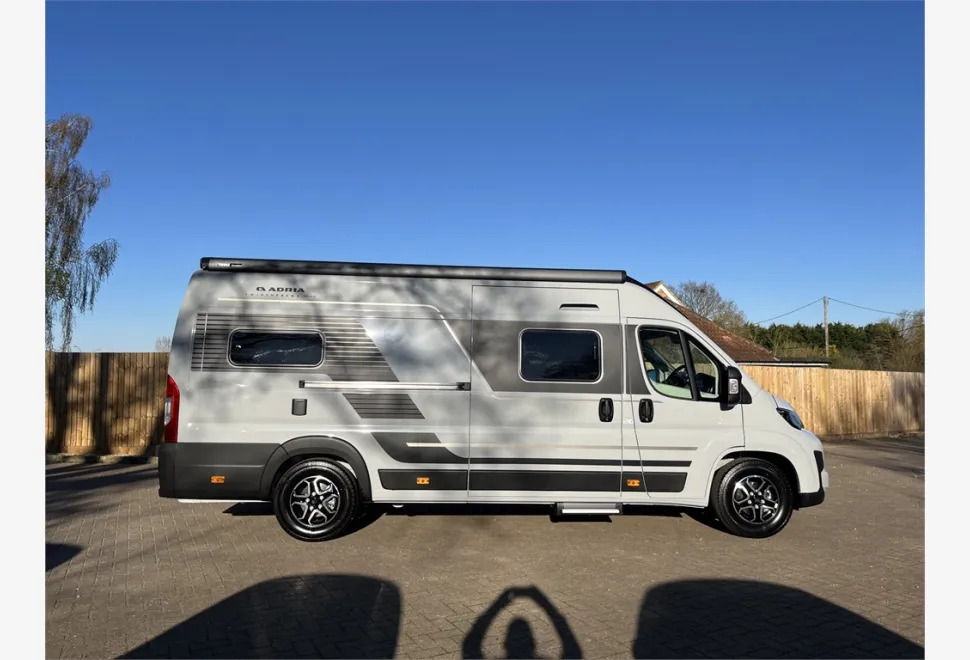 Adria  TWIN SUPREME 640 SLB 