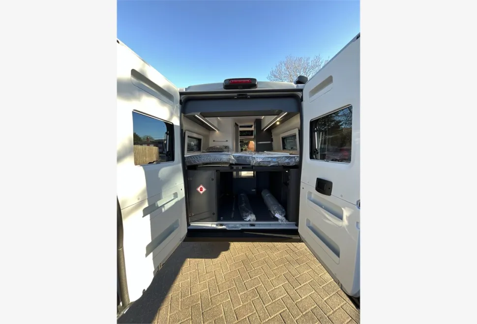 Adria  TWIN SUPREME 640 SLB 