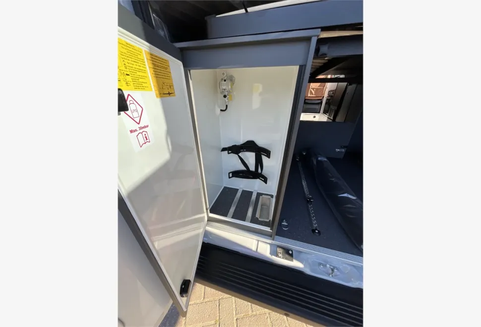 Adria  TWIN SUPREME 640 SLB 