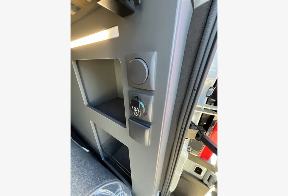 Adria  TWIN SUPREME 640 SLB 