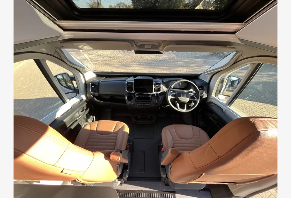 Adria  TWIN SUPREME 640 SLB 