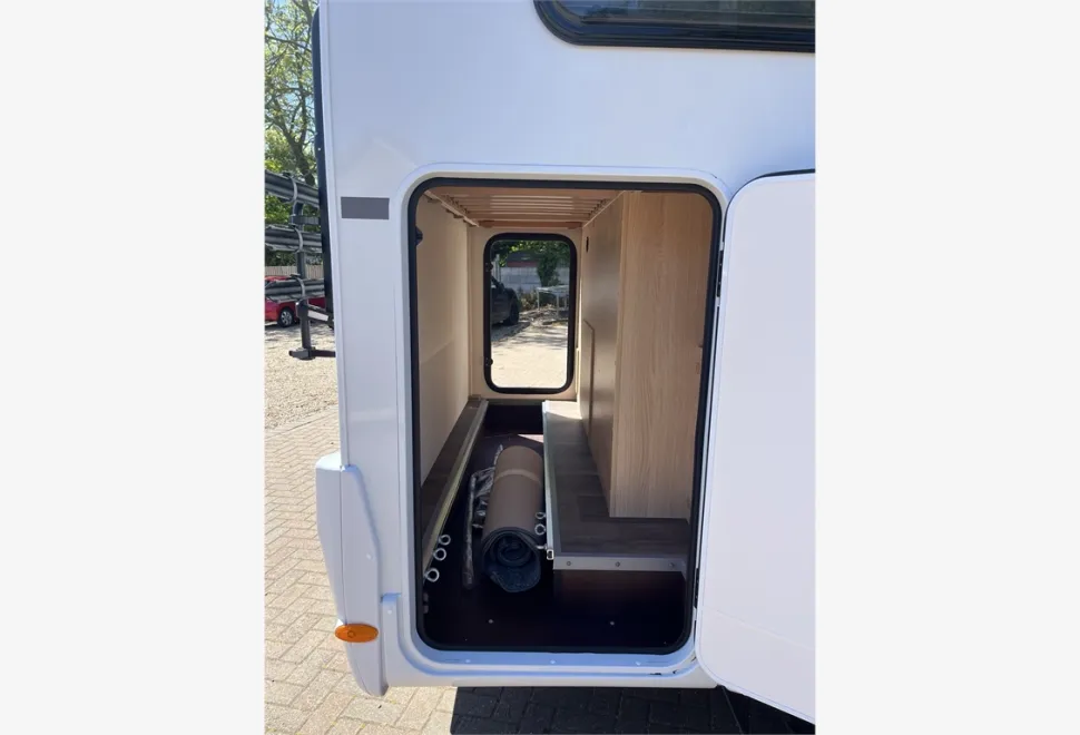 Sunlight  Van V 60 Adventure Edition 