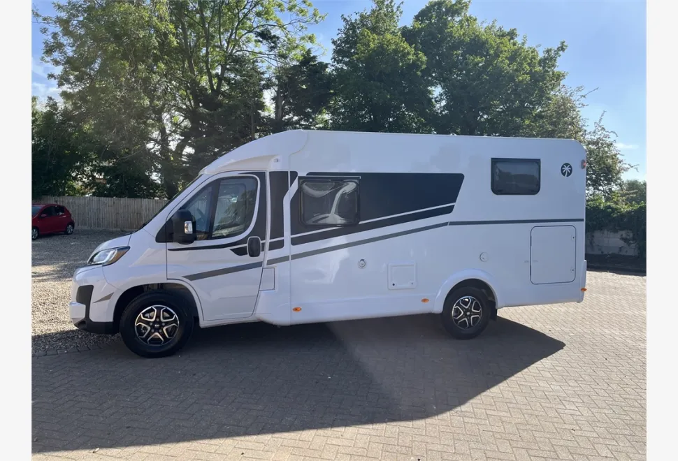 Sunlight  V66 Adventure Edition 
