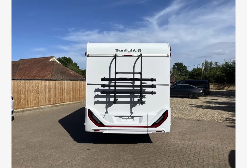 Sunlight  V66 Adventure Edition 