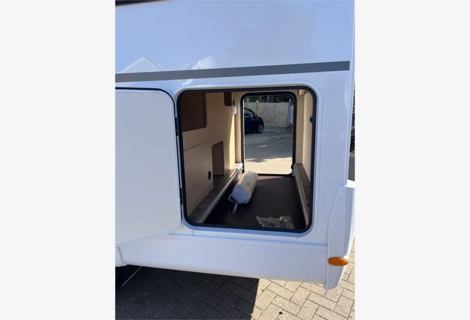 Sunlight  V66 Adventure Edition 