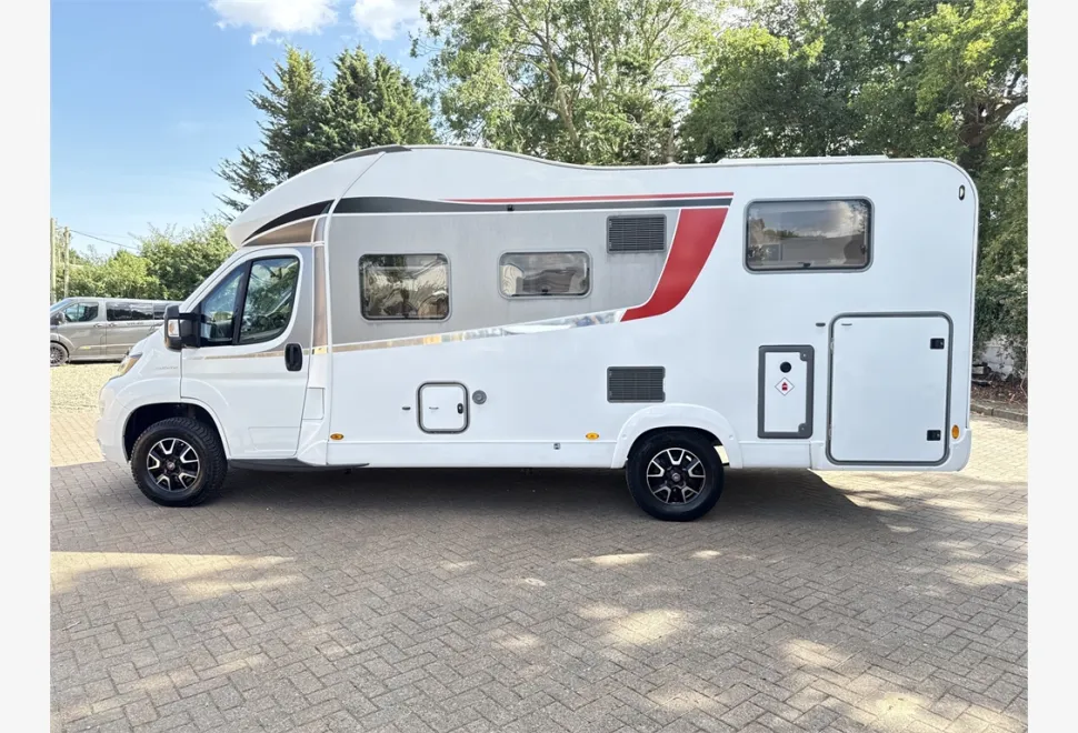 Burstner  IXEO IT 726G 2017