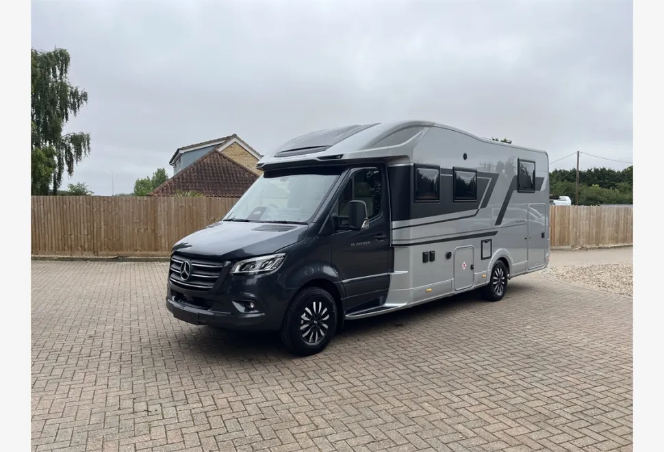 Adria  CORAL SUPREME MB 670 DL 
