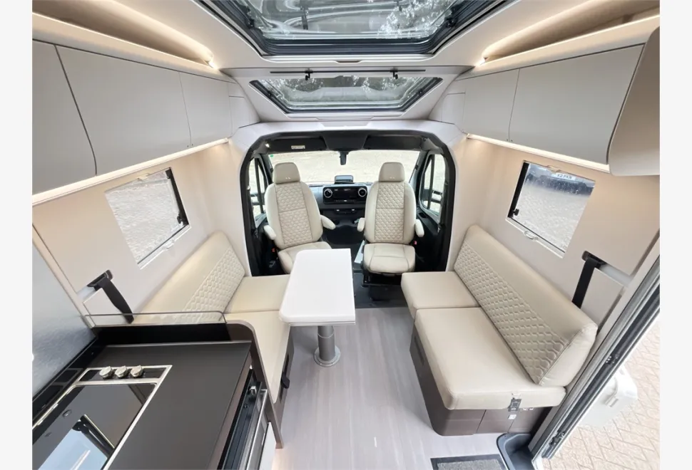Adria  CORAL SUPREME MB 670 DL 