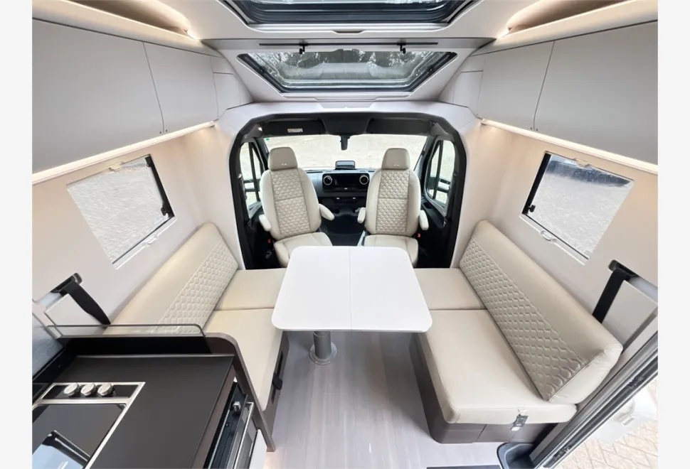 Adria  CORAL SUPREME MB 670 DL 