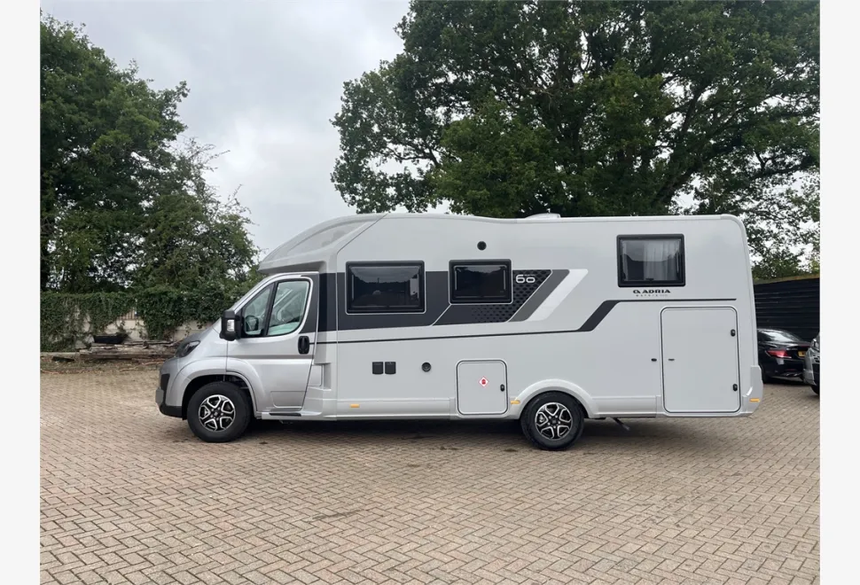 Adria  MATRIX SUPREME 670 SL 60Y 