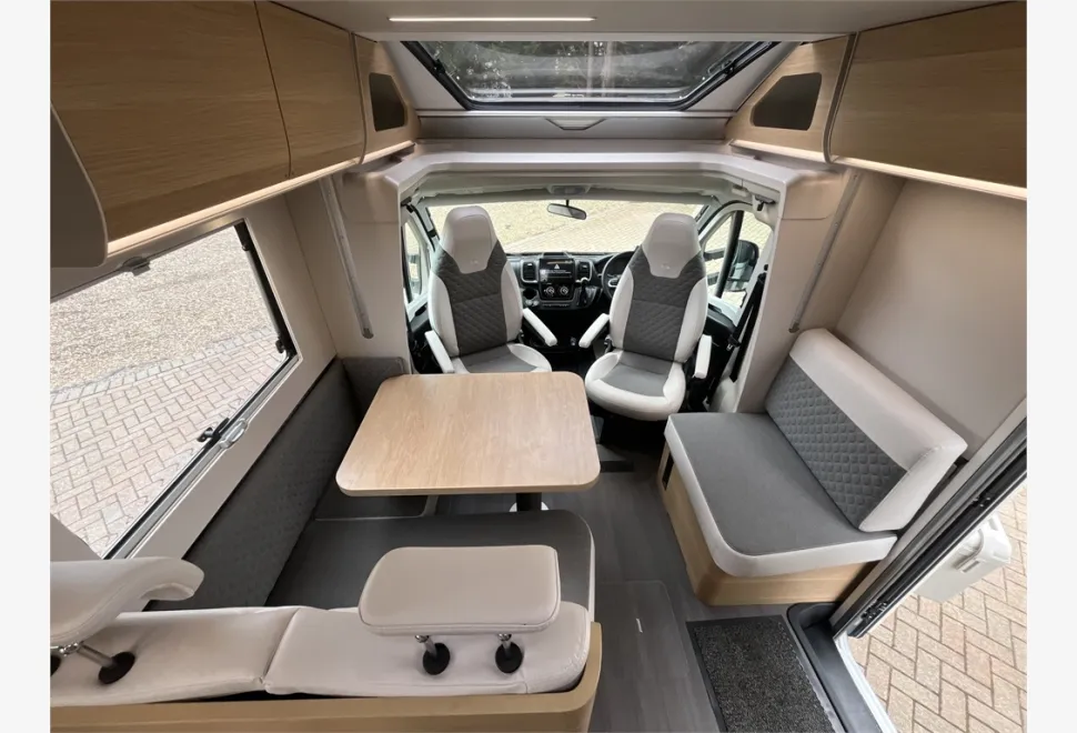 Adria  MATRIX SUPREME 670 SL 60Y 