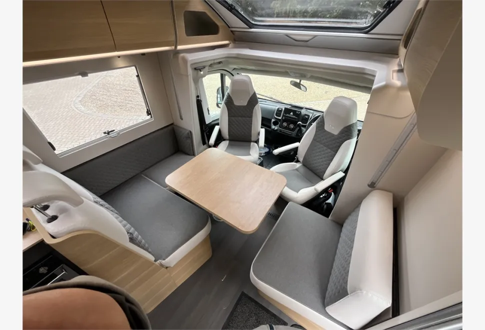 Adria  MATRIX SUPREME 670 SL 60Y 