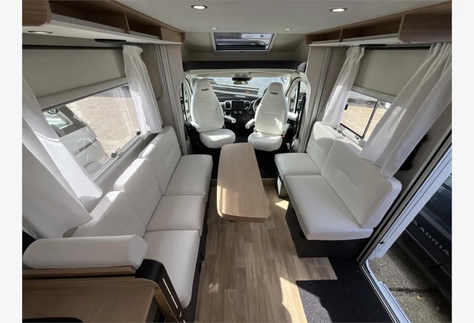Pilote  P690D Evidence 