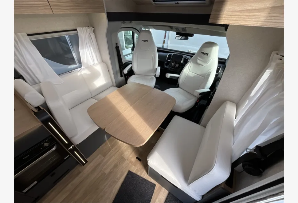 Pilote  P740FGJ Evidence 