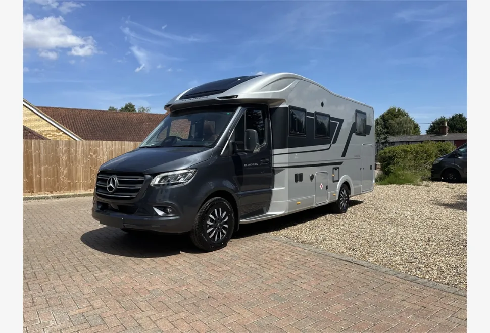 Adria  CORAL SUPREME MB 670 DL 