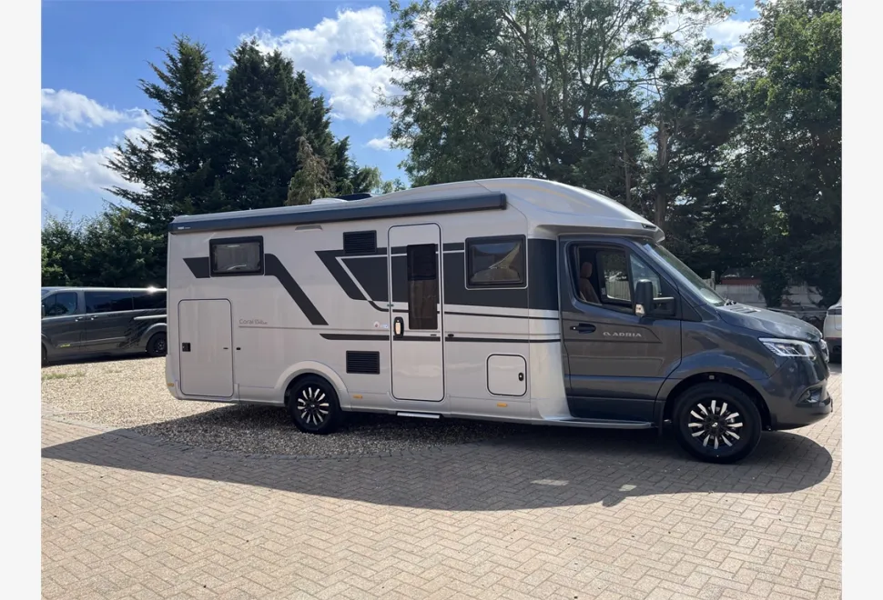 Adria  CORAL SUPREME MB 670 DL 
