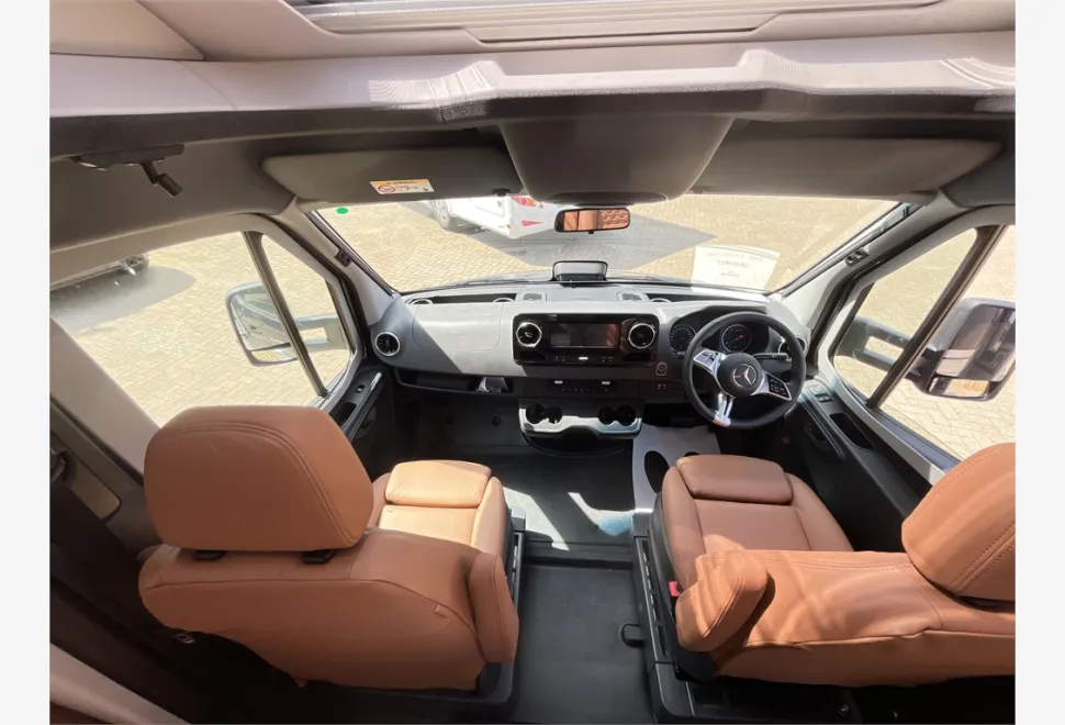 Adria  CORAL SUPREME MB 670 DL 