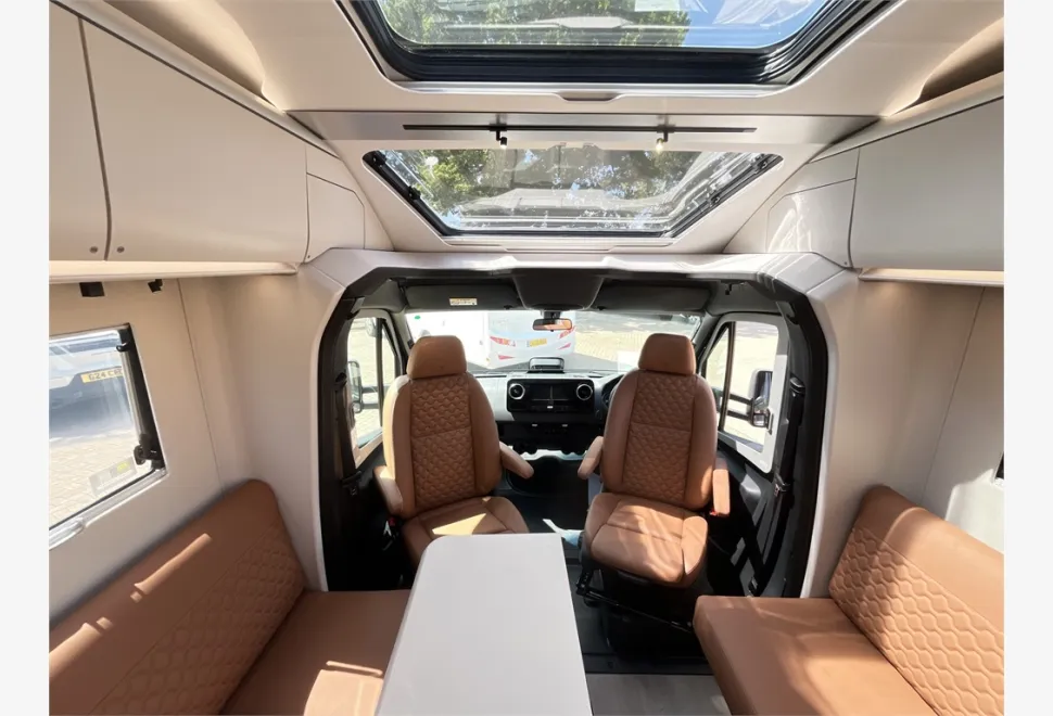 Adria  CORAL SUPREME MB 670 DL 