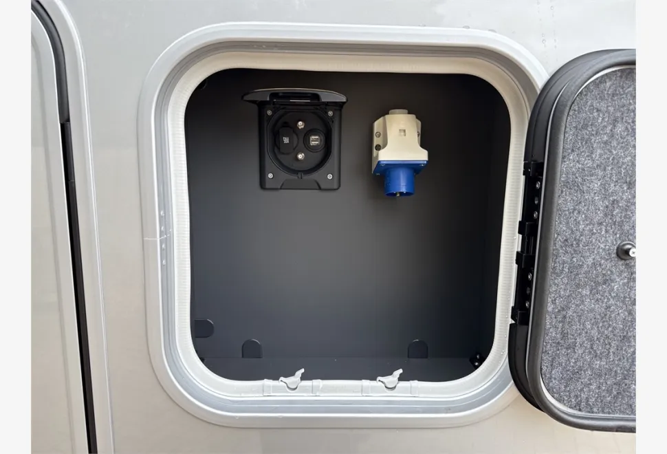 Adria  COMPACT MAX DL 