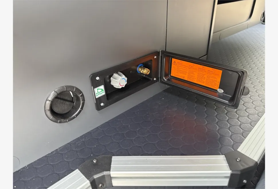 Adria  COMPACT MAX DL 