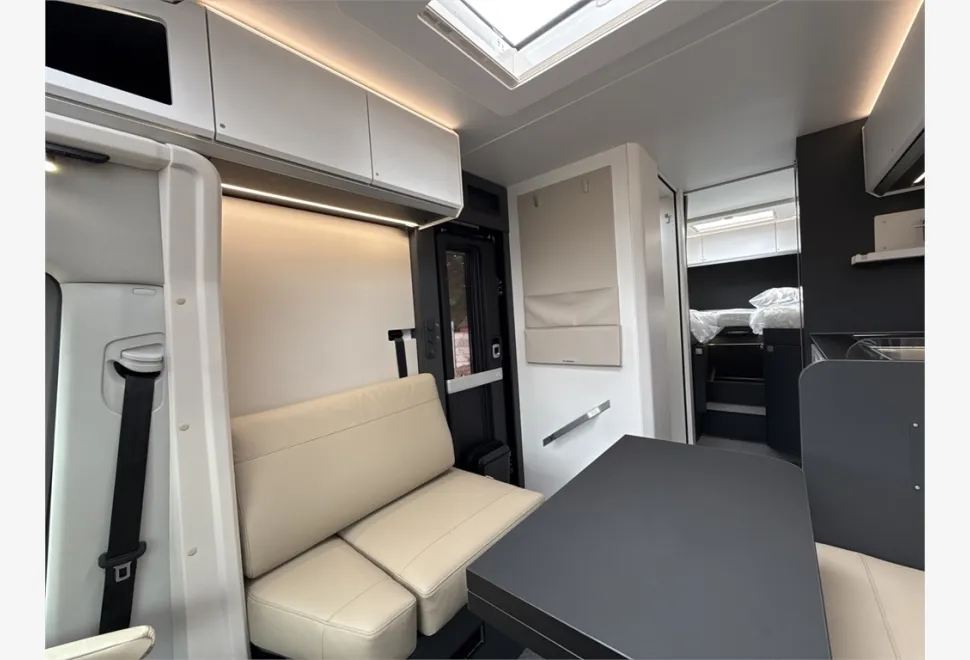 Adria  COMPACT MAX DL 