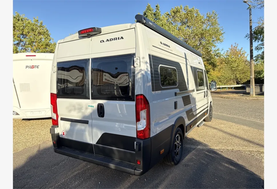 Adria  TWIN SUPREME 640 SLB 