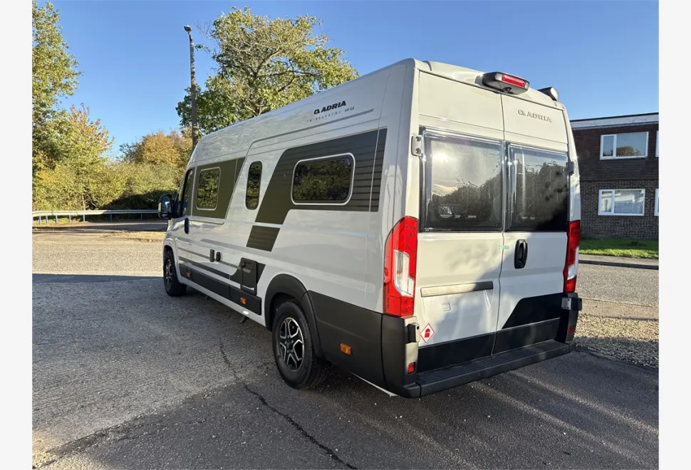 Adria  TWIN SUPREME 640 SLB 